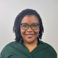 Headshot of Lynn Knox-Brennan