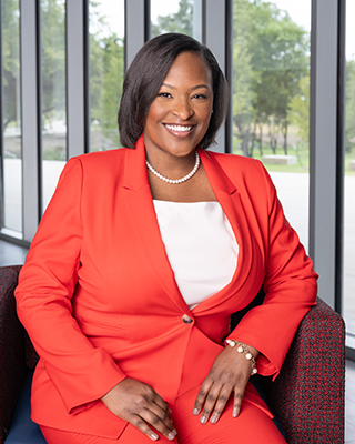 Photo of Stephanie Hill