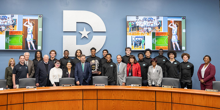 North Lake 2024 championship basketball team posing with board of trustees