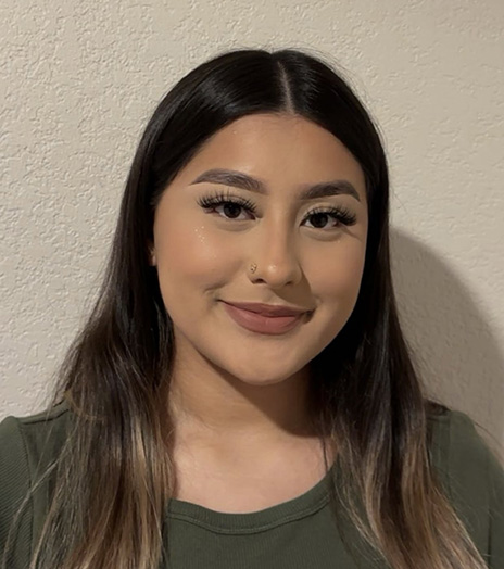 Beverly Veloz headshot