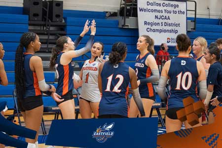 Eastfield Meets Holyoke CC at National Tournament